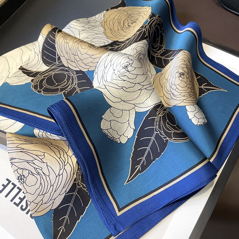 100% Seda Cuadrado Flor Decoración Azul | The Parisian