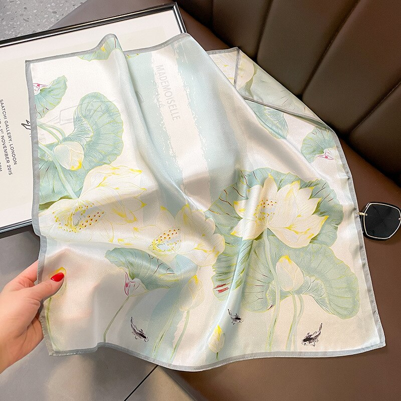 Decoración Floral Cuadrada 100% Seda para Mujer | The Parisian
