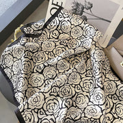 100% Seda Cuadrado Rosa Blanco y Negro Mujer | The Parisian