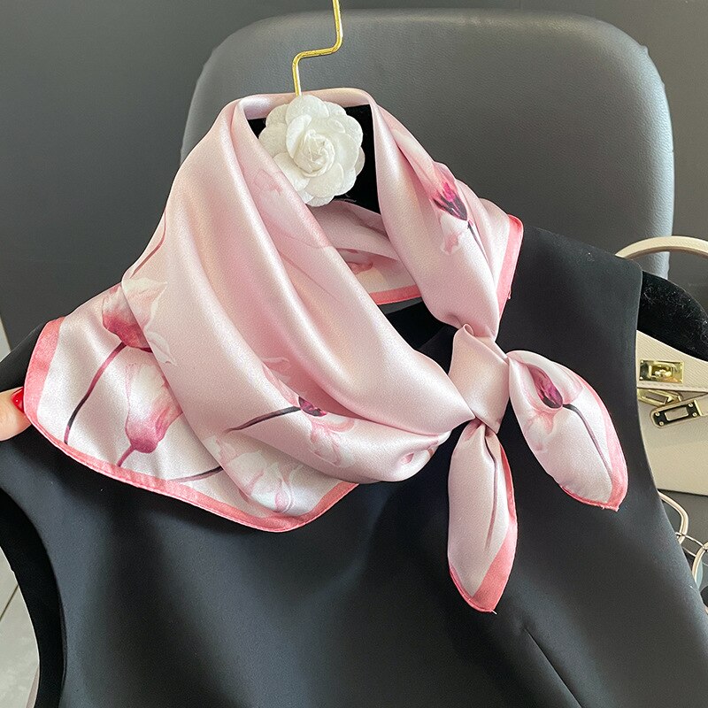 Decoración Floral Cuadrada 100% Seda para Mujer | The Parisian