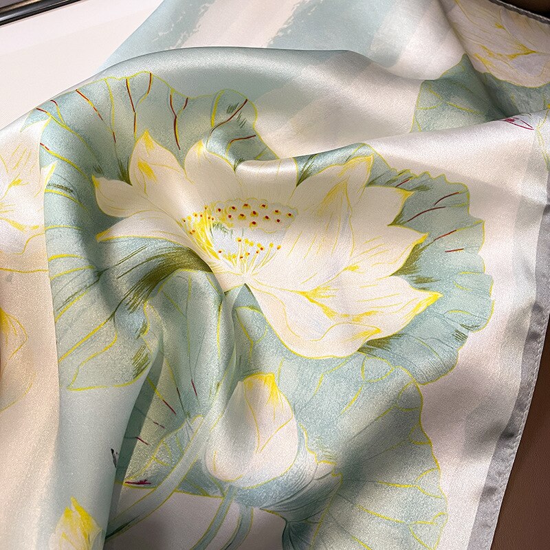 Decoración Floral Cuadrada 100% Seda para Mujer | The Parisian