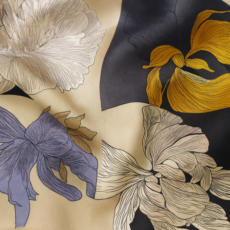 Pañuelo cuadrado de seda Flor Azul La Parisienne