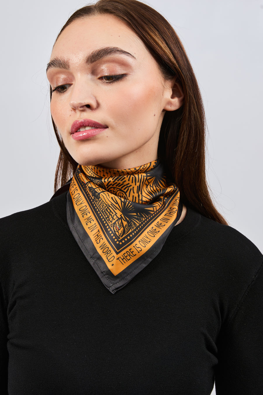 Pañuelo Quadrato 100 % seda Signature | La Parisienne