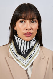 Cuadrado 100 % seda Signature | La Parisienne